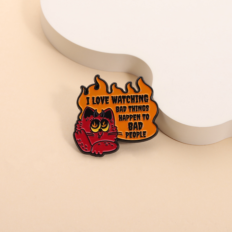 Evil Cat Enamel Pins Watching  - Zoe Jewelry Watches 评论和价格